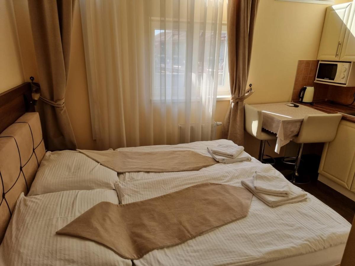 Elite Pension Štúrovo Екстериор снимка