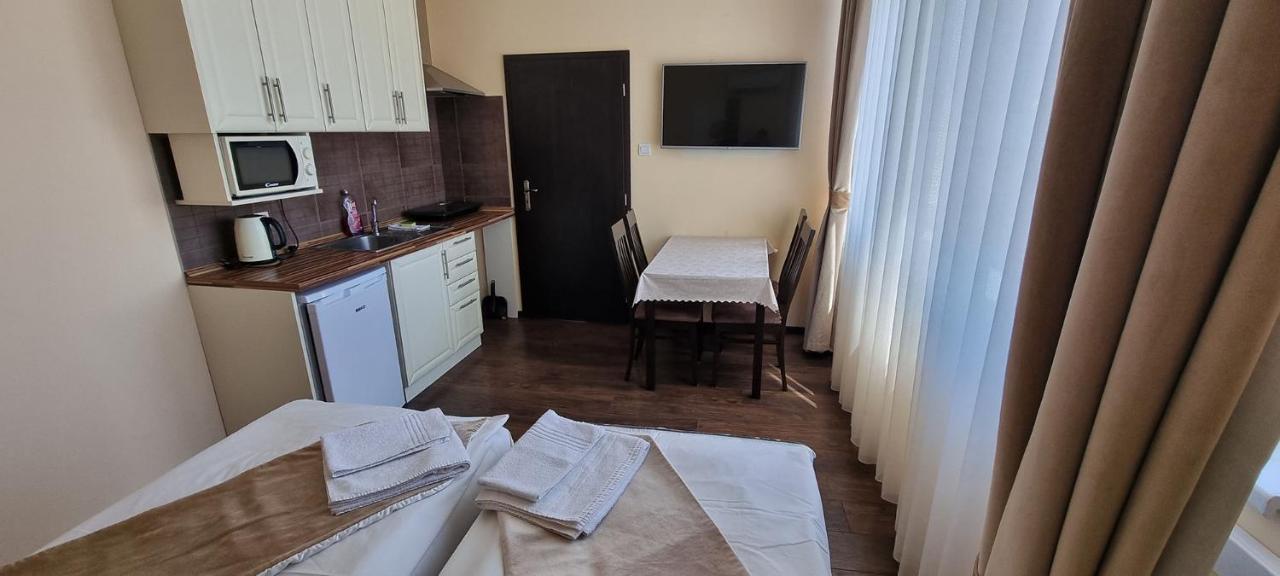Elite Pension Štúrovo Екстериор снимка