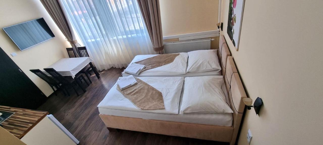 Elite Pension Štúrovo Екстериор снимка